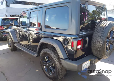 2021 Jeep Wrangler Unlimited Sport Altitude 4X4 z USA, uszkodzony, nr VIN 1C4HJXDG6MW508301